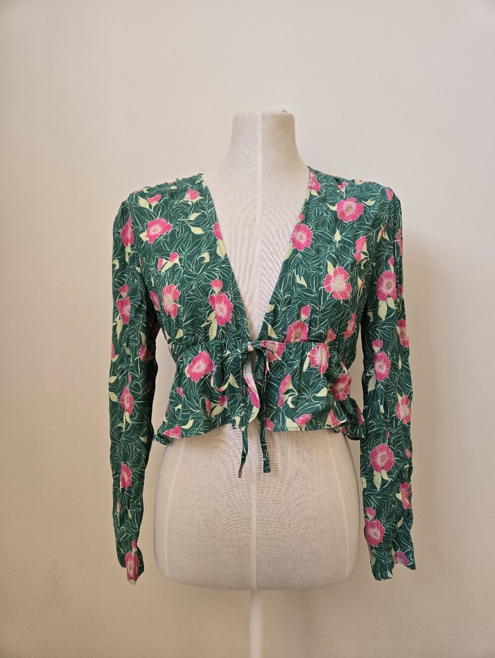 Sunday Best‎ Green Floral Tie Front Crop Blouse Size M